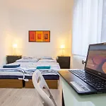 아파트 Andrassy With Inside Parking 부다페스트