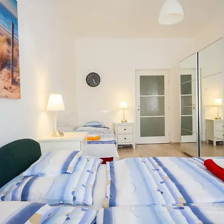 Apartament Andrassy With Inside Parking