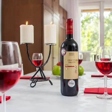 Andrassy With Inside Parking Appartement