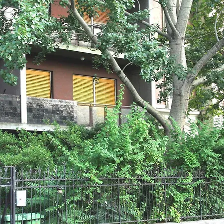 Appartement Andrassy With Inside Parking Boedapest